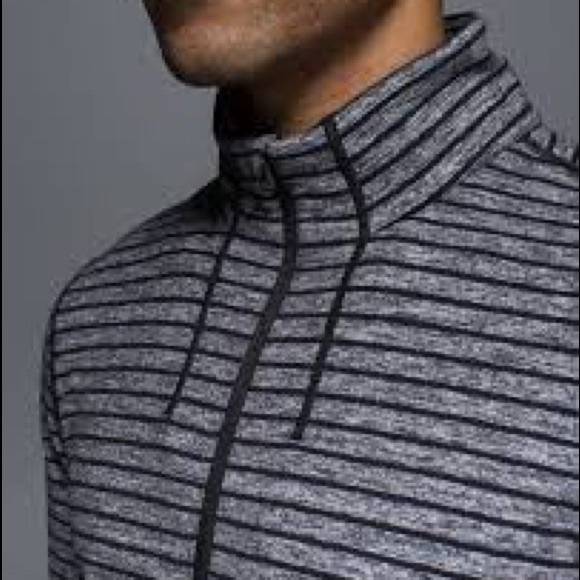 Lululemon size XL 1/2 Zip Raven Stripe Black - Picture 11 of 12